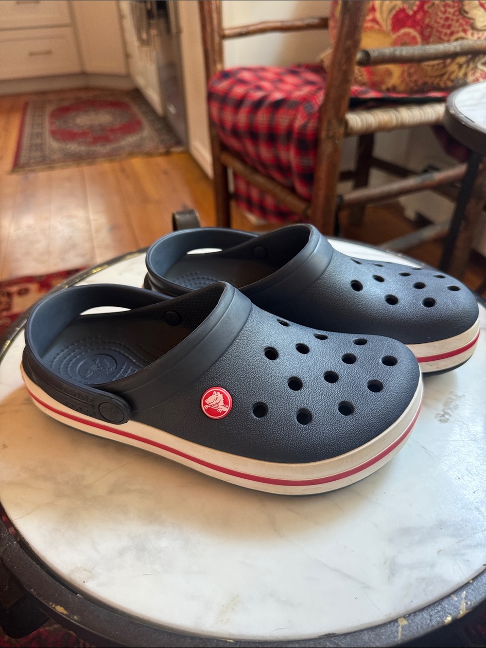 Crocs unisex Crocband red, white & Navy Blue Comfort Clogs, women’s 7, men’s 5